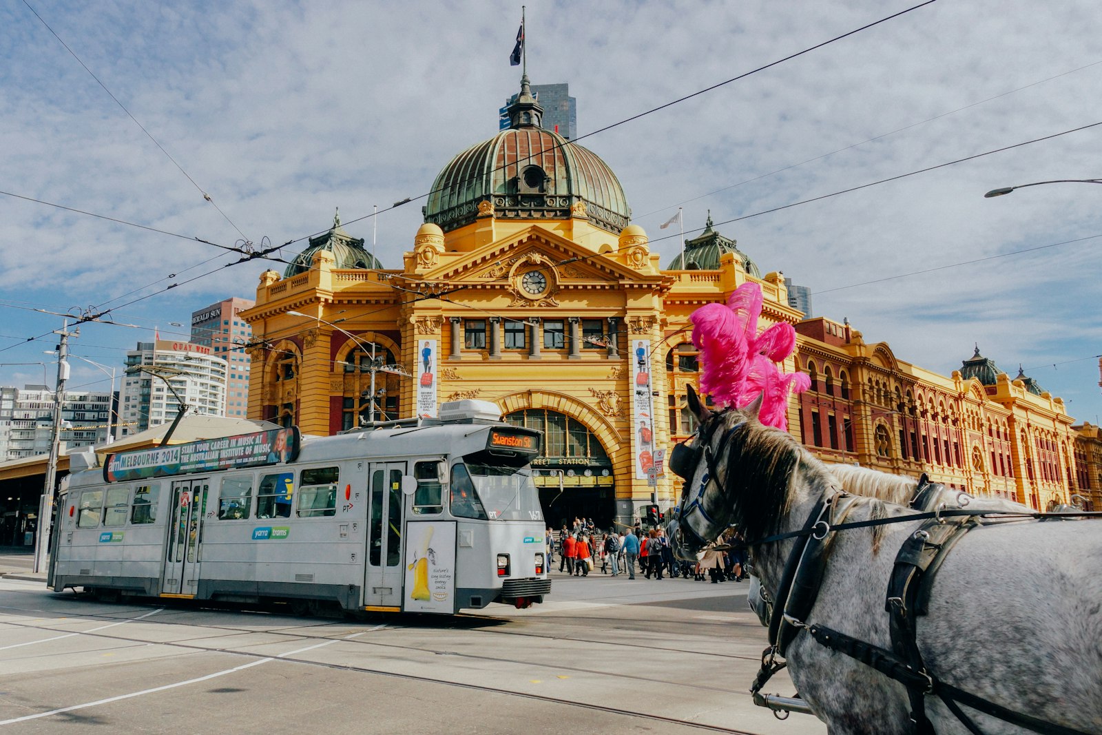 Melbourne city and tram — Therapy Scope serves communities across Melbourne's south-east